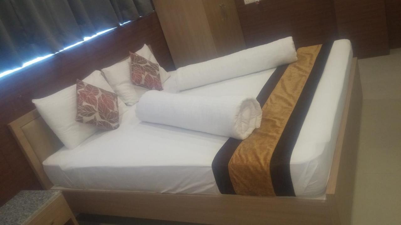 Hotel Central Park Siliguri Dış mekan fotoğraf